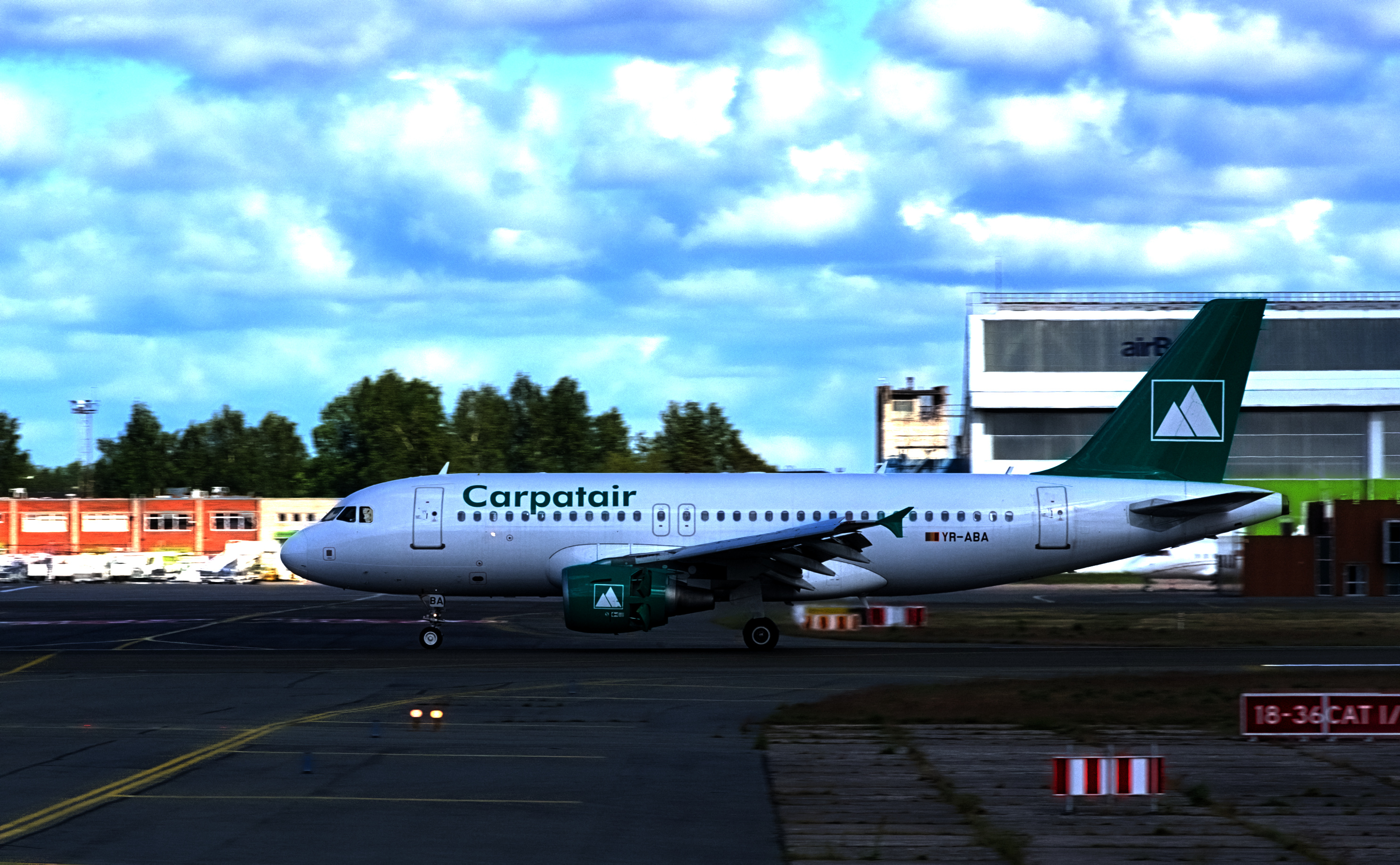 Carpatair A319 YR-ABA