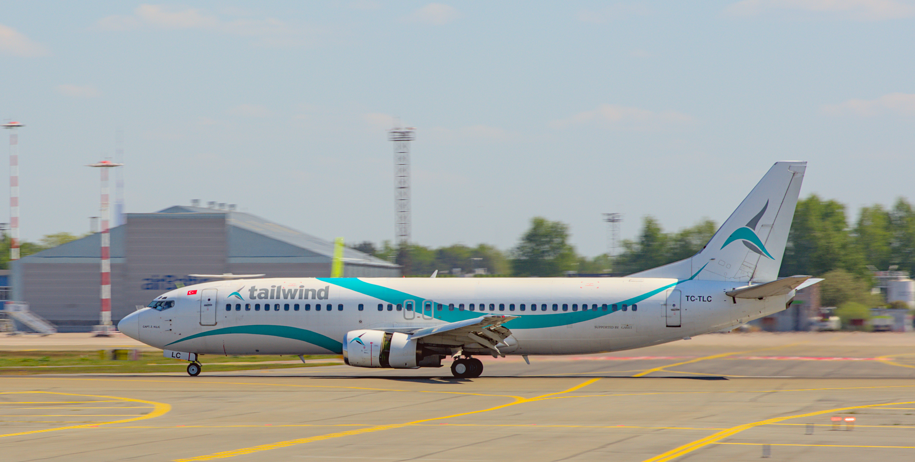 Tailwind Airlines Boeing 737-4Q8 TC-TLC